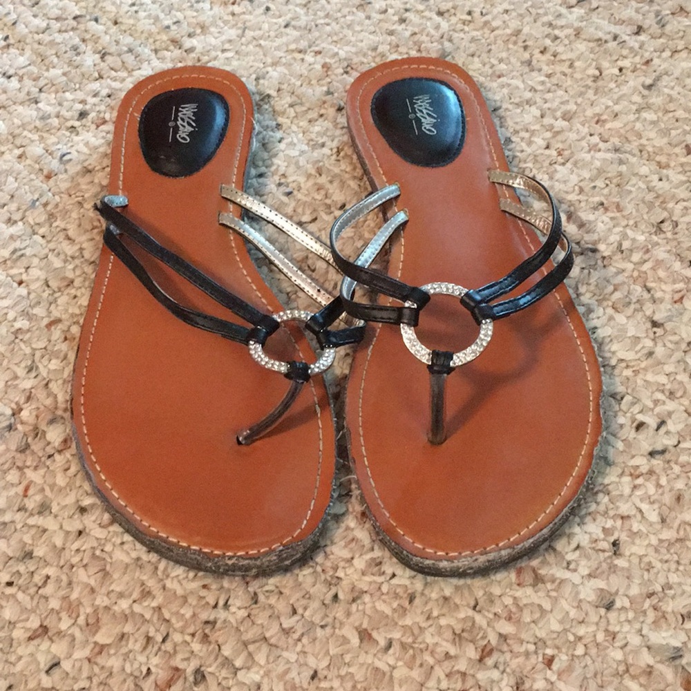 Black Flat Sandals